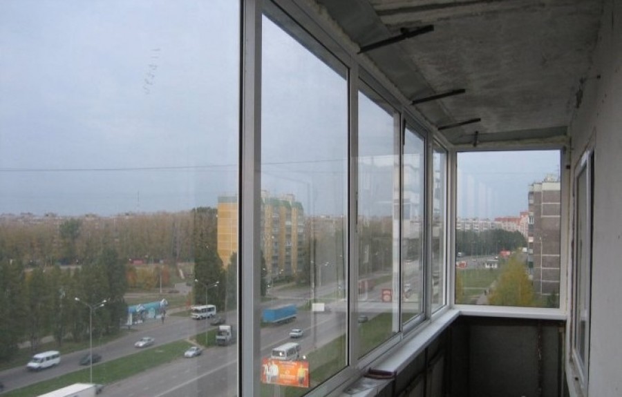 Остекление балконов под ключ по самым низким ценам в москве .